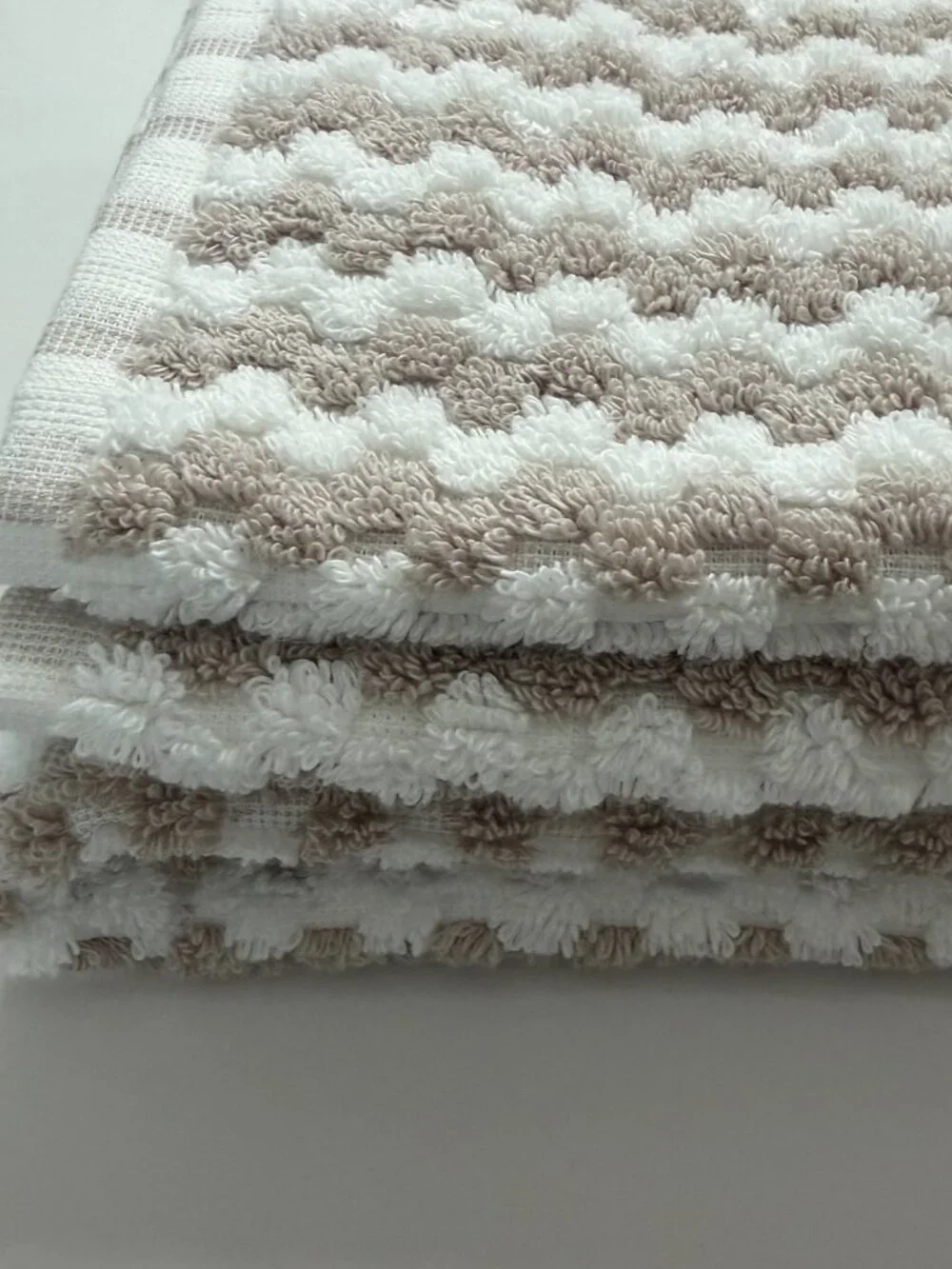 Brooks Brothers Premium Turkish Bath Towel Cotton White Taupe Wavy Stripe NWT